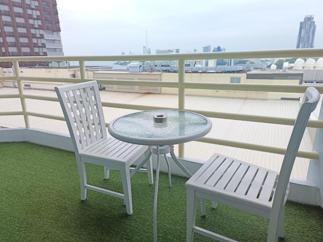 View Talay 6 Pattaya Beach Apartment By Honey Exterior foto