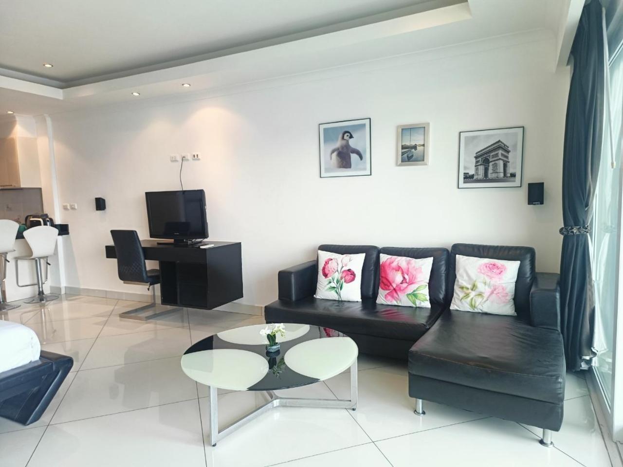 View Talay 6 Pattaya Beach Apartment By Honey Exterior foto